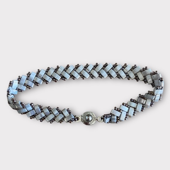 Jewelry - Chic Silver and Black Women's Bracelet